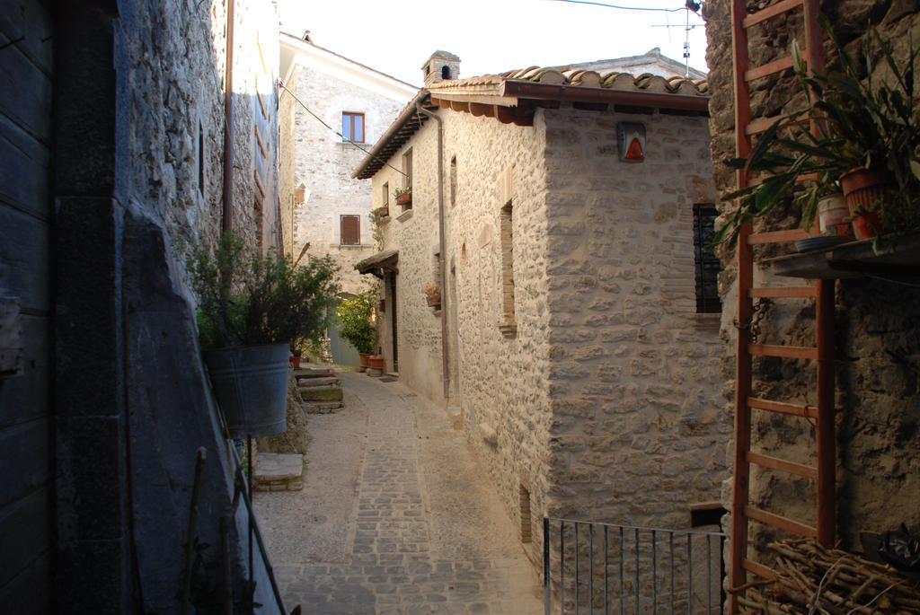 Il Paradiso Nel Borgo 아로네 외부 사진
