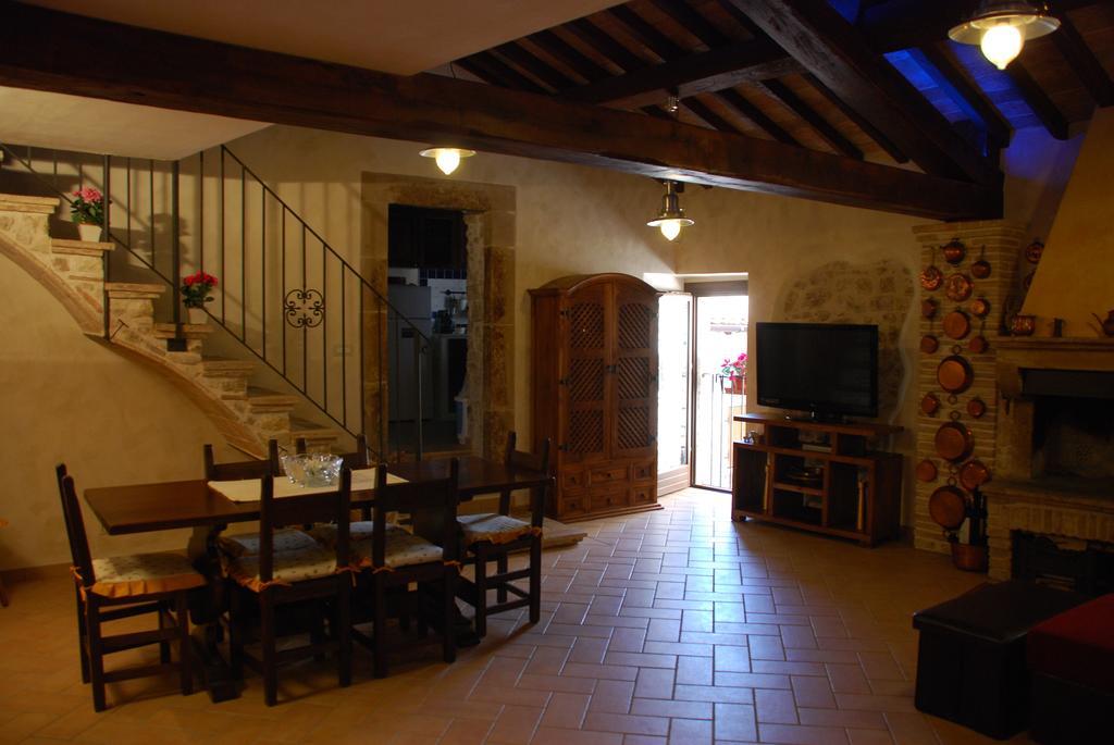 Il Paradiso Nel Borgo 아로네 외부 사진